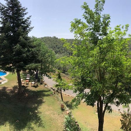 Pinell de Solsones Casa Rural Sant Petrus De Madrona מראה חיצוני תמונה