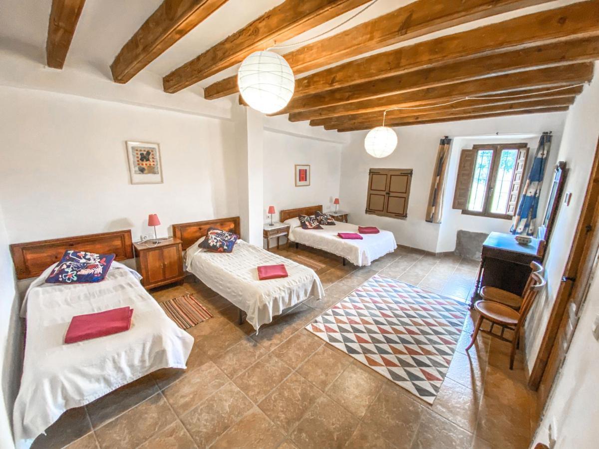 Pinell de Solsones Casa Rural Sant Petrus De Madrona מראה חיצוני תמונה