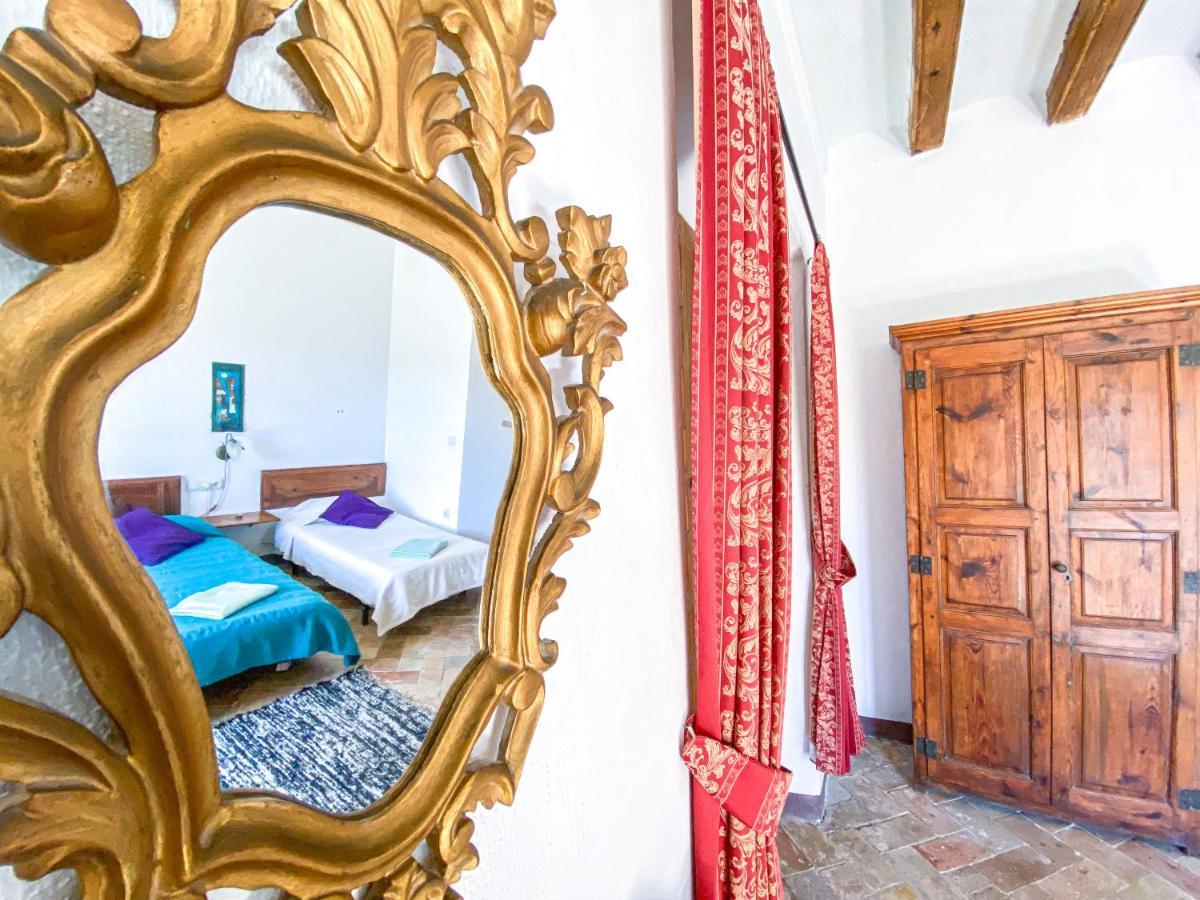 Pinell de Solsones Casa Rural Sant Petrus De Madrona מראה חיצוני תמונה