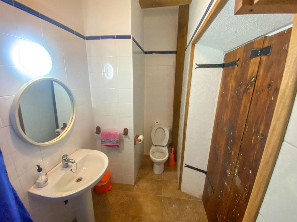 Pinell de Solsones Casa Rural Sant Petrus De Madrona מראה חיצוני תמונה