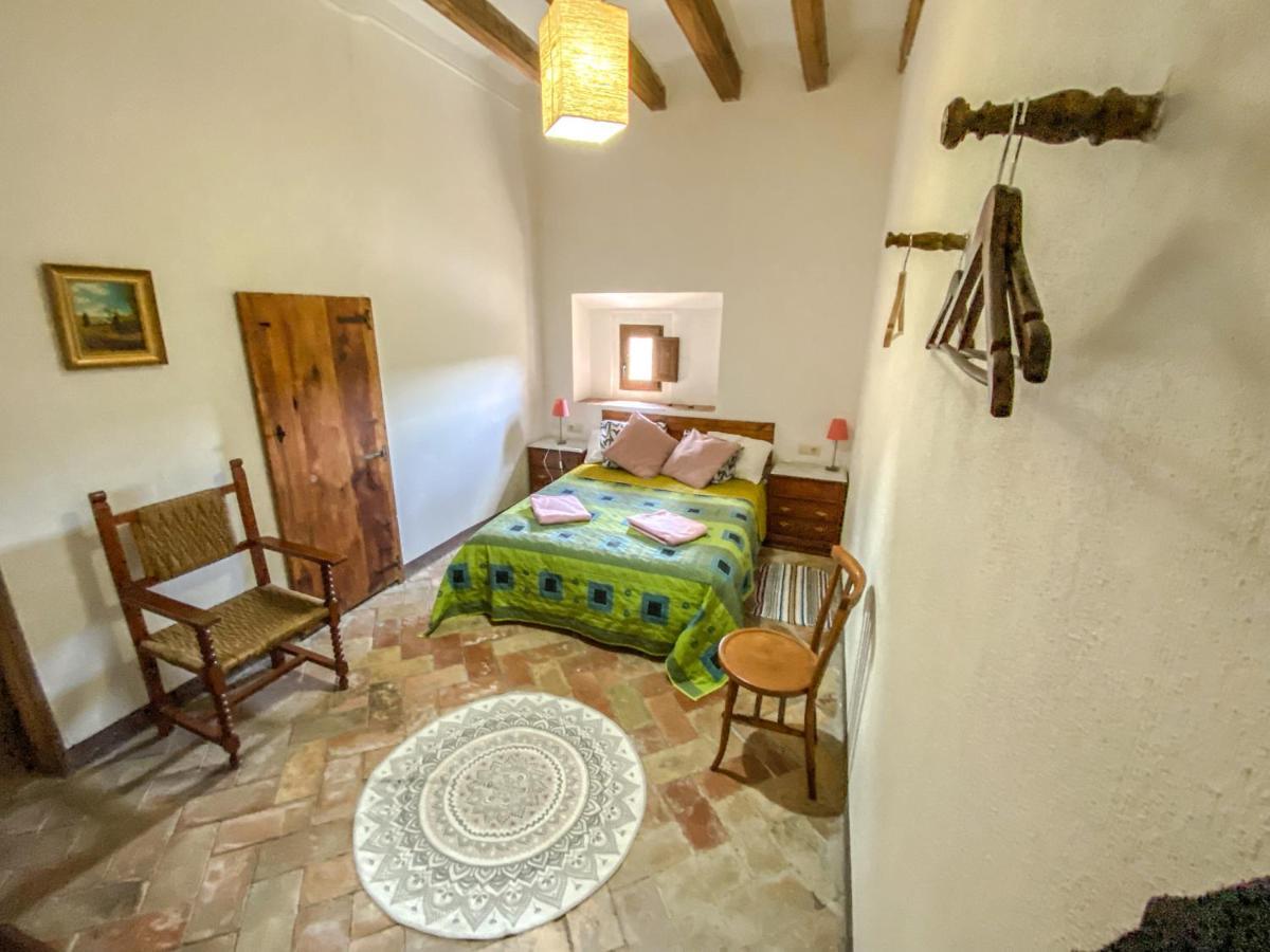 Pinell de Solsones Casa Rural Sant Petrus De Madrona מראה חיצוני תמונה