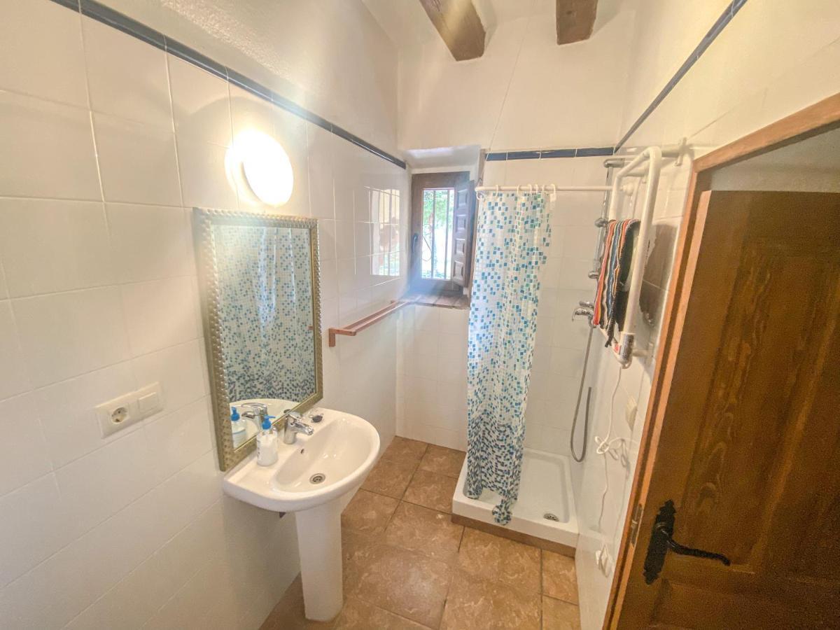 Pinell de Solsones Casa Rural Sant Petrus De Madrona מראה חיצוני תמונה