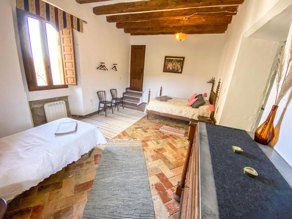 Pinell de Solsones Casa Rural Sant Petrus De Madrona מראה חיצוני תמונה