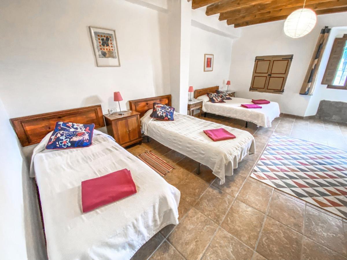 Pinell de Solsones Casa Rural Sant Petrus De Madrona מראה חיצוני תמונה