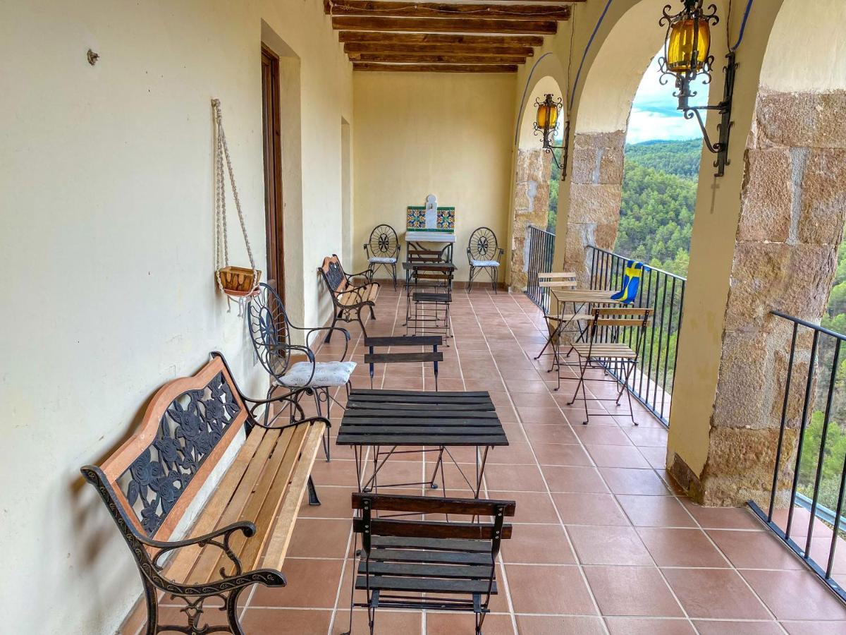 Pinell de Solsones Casa Rural Sant Petrus De Madrona מראה חיצוני תמונה