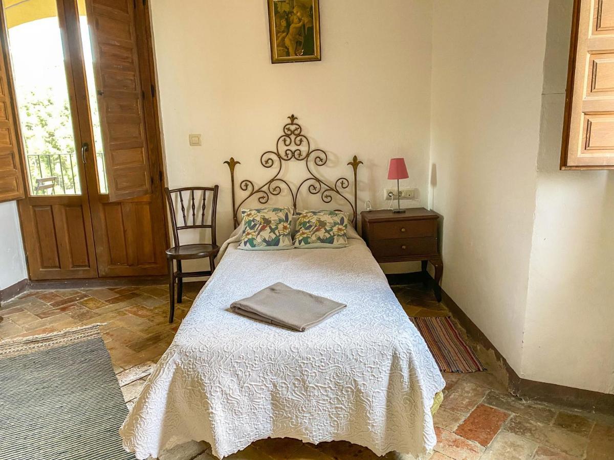 Pinell de Solsones Casa Rural Sant Petrus De Madrona מראה חיצוני תמונה