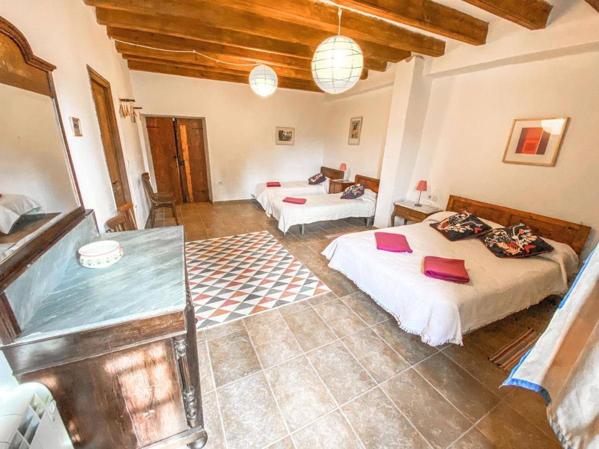 Pinell de Solsones Casa Rural Sant Petrus De Madrona מראה חיצוני תמונה