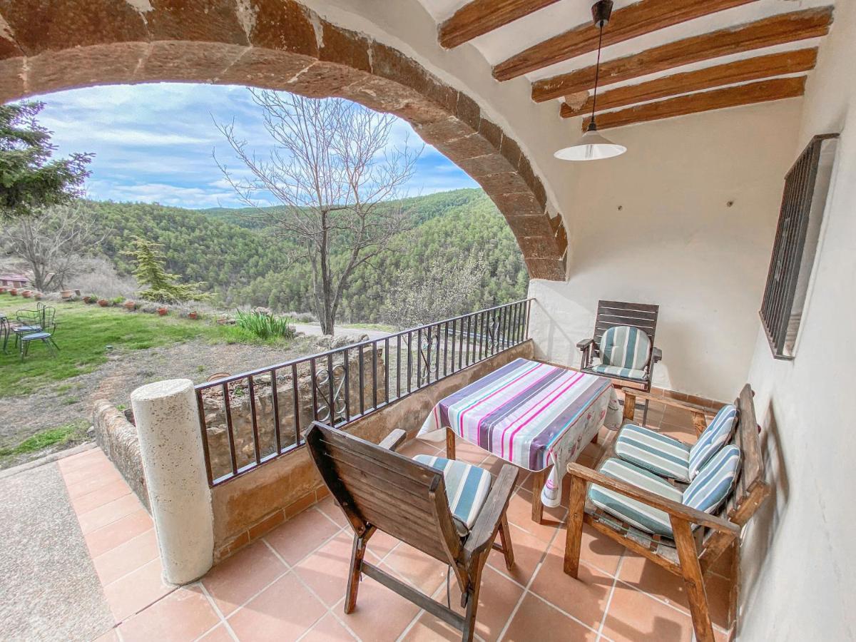Pinell de Solsones Casa Rural Sant Petrus De Madrona מראה חיצוני תמונה
