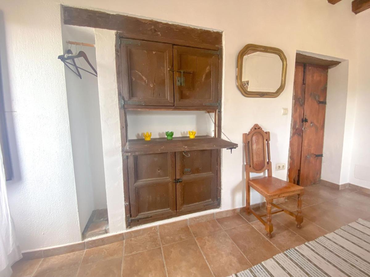 Pinell de Solsones Casa Rural Sant Petrus De Madrona מראה חיצוני תמונה